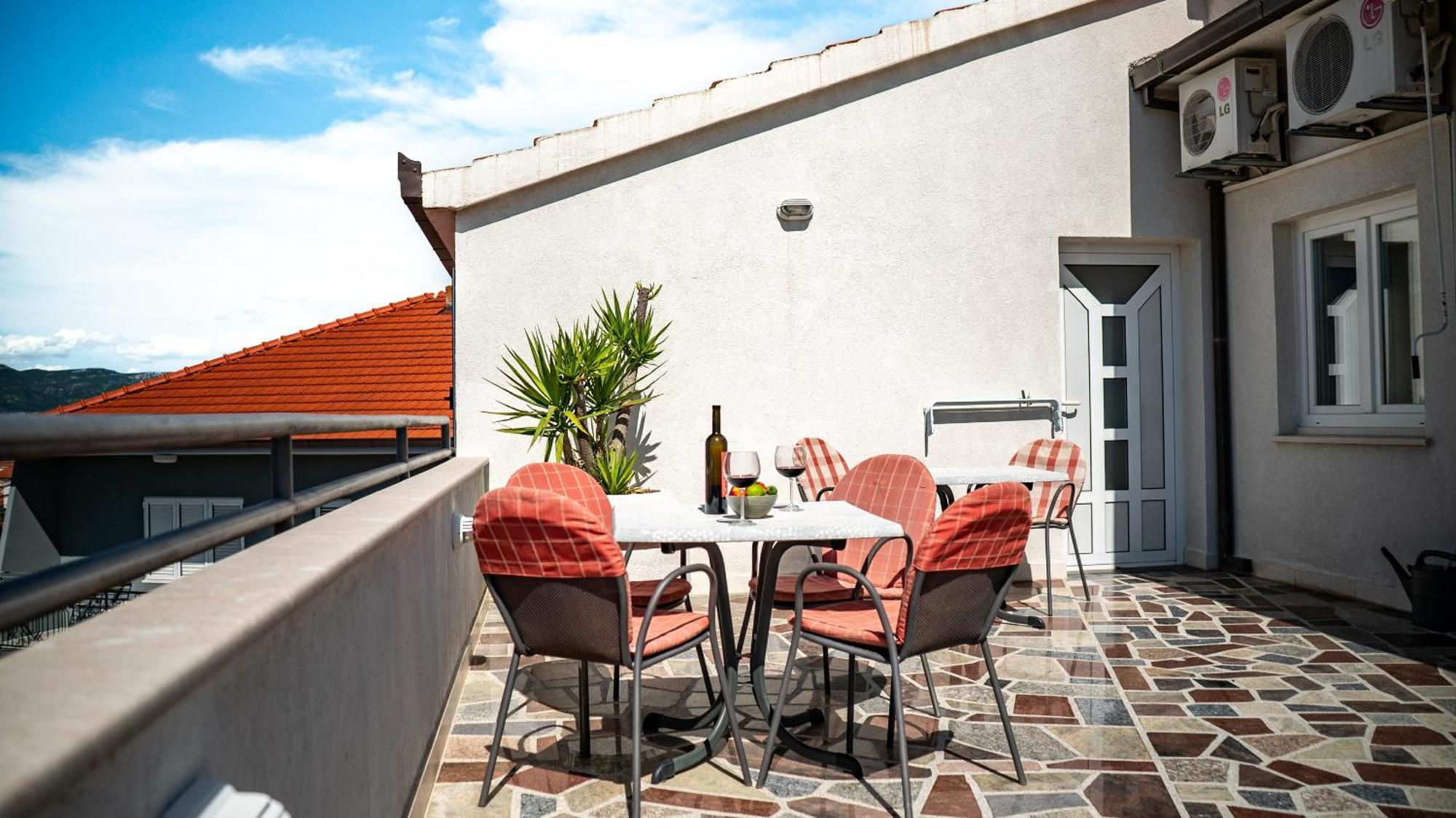 Apartments Kudelik トロギール エクステリア 写真