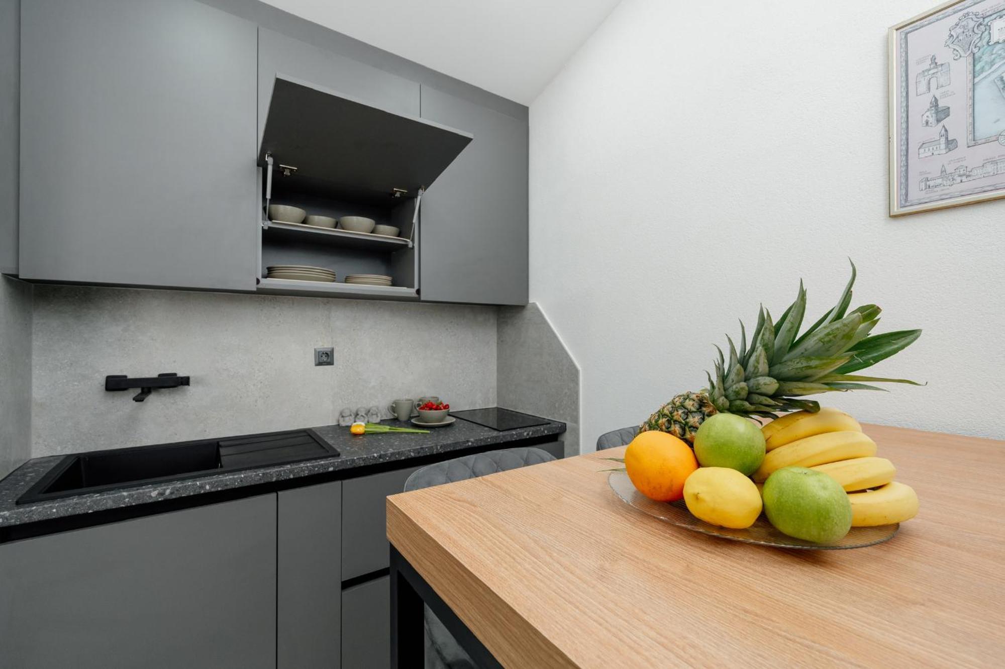 Apartments Kudelik トロギール エクステリア 写真