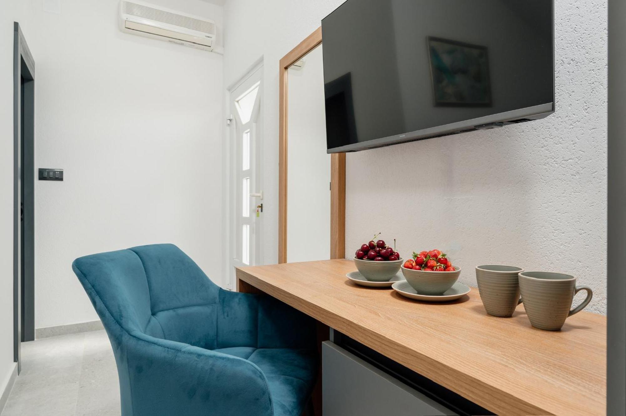 Apartments Kudelik トロギール エクステリア 写真