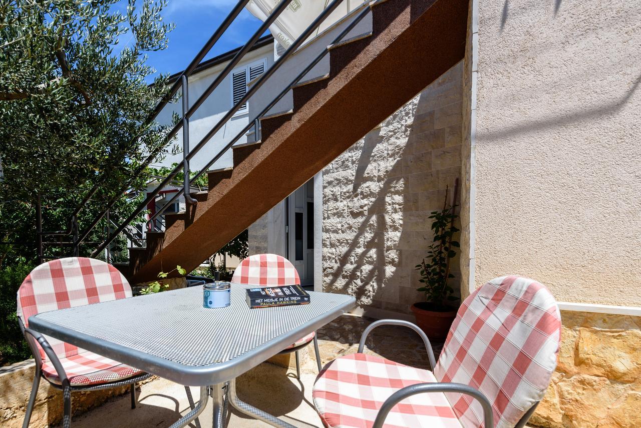 Apartments Kudelik トロギール エクステリア 写真